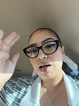 Snapshot of CarmelaAnthony chatting on 12, 3, 2026 CarmelaAnthony online show from 12, 3, 2026