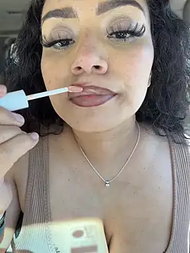 Snapshot of CarmelaAnthony chatting on 8, 4, 2026 CarmelaAnthony online show from 8, 4, 2026