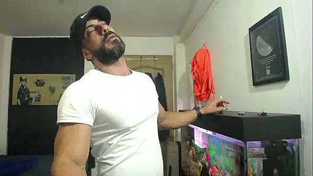 romeolovedark online show from 15, 2, 2025