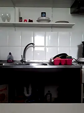 Moi Lina online show from 23, 9, 2025