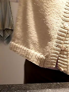 Moi Lina online show from 8, 11, 2025