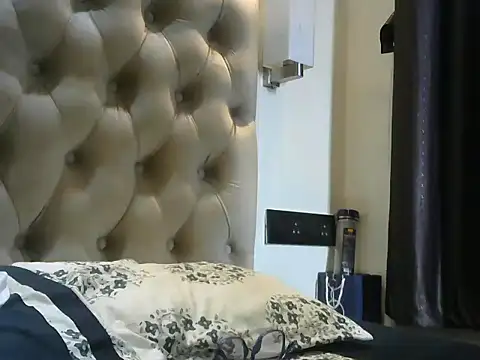 Snapshot of RANIRADHIK chatting on 13, 1, 2026 RANIRADHIK online show from 13, 1, 2026