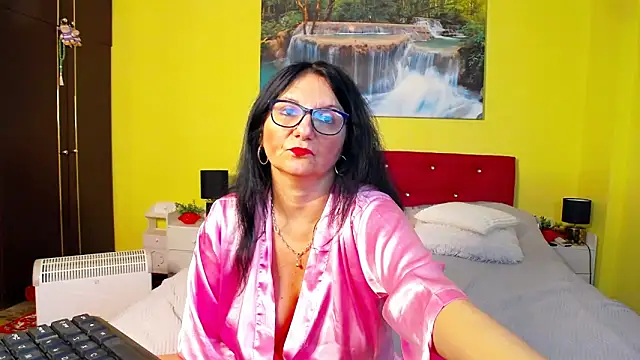 AlexaMorreno online show from 8, 2, 2025