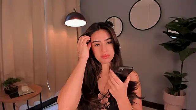 LiaPearce online show from 17, 12, 2024