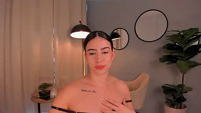 LiaPearce online show from 13, 1, 2025