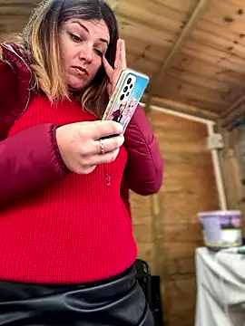 DaisyVibesss online show from 7, 12, 2024