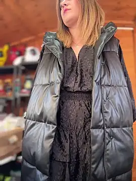 DaisyVibesss online show from 31, 12, 2024