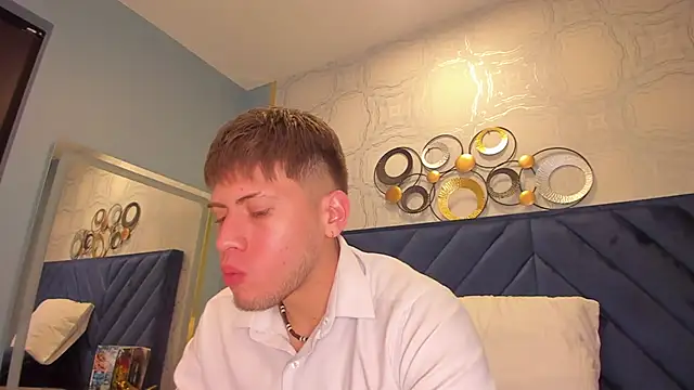 Snapshot of SebastianMaximoff chatting on 10, 1, 2025 SebastianMaximoff online show from 10, 1, 2025