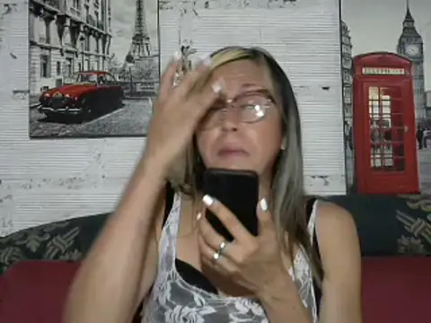 divahot08 online show from 9, 1, 2025