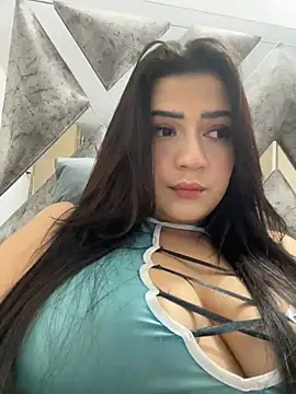 cutesarah  online show from 20, 1, 2025