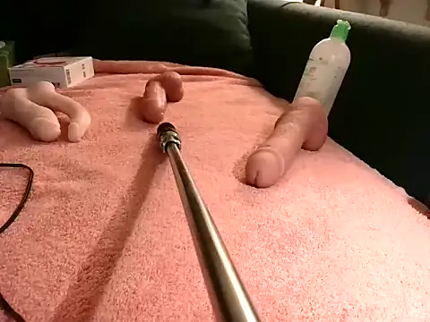 Snapshot of Simon-tem chatting on 6, 1, 2025 Simon-tem online show from 6, 1, 2025