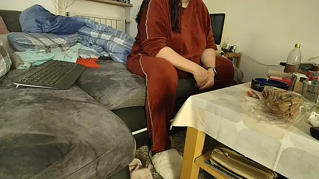 HotBiPaar online show from 16, 12, 2024