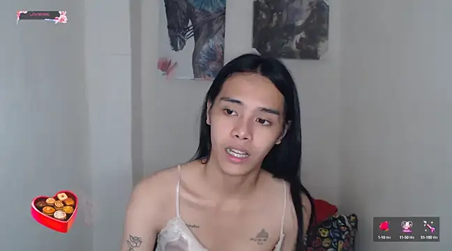 Snapshot of shecutie69 chatting on 17, 12, 2024 shecutie69 online show from 17, 12, 2024