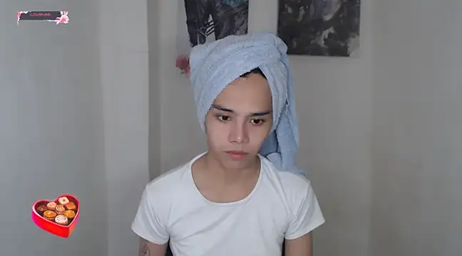 Snapshot of shecutie69 chatting on 18, 12, 2024 shecutie69 online show from 18, 12, 2024