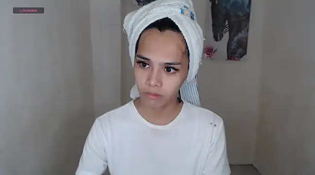 Snapshot of shecutie69 chatting on 8, 3, 2025 shecutie69 online show from 8, 3, 2025