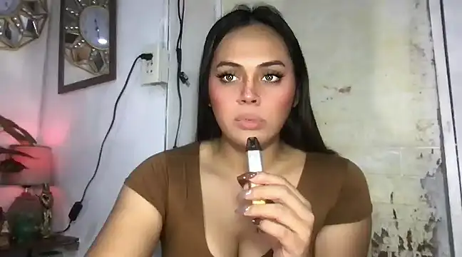 Snapshot of _MissKhimberlyXxx_ chatting on 4, 2, 2025 MissKhimberlyXxx online show from 4, 2, 2025