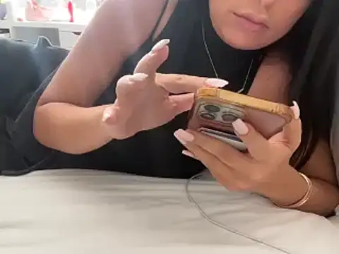 Snapshot of tbaexoxox chatting on 13, 11, 2025 tbaexoxox online show from 13, 11, 2025