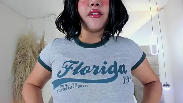 ValerieDiaz  online show from 4, 10, 2025