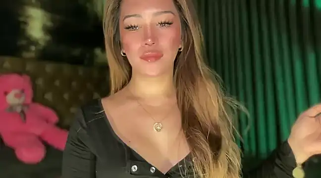 Jasmine Elcock online show from 3, 12, 2024