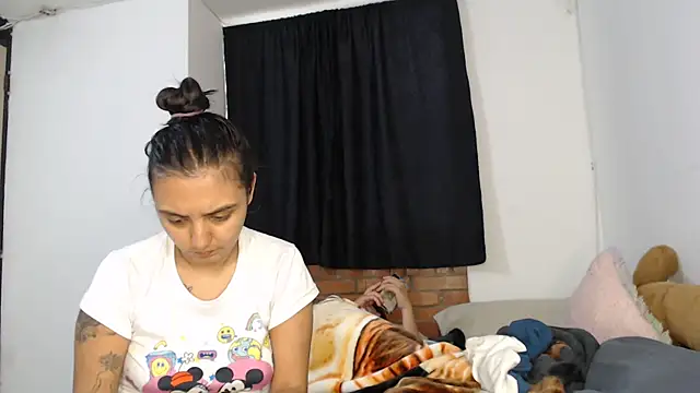 Snapshot of kathy_luisa chatting on 15, 12, 2025 kathy luisa online show from 15, 12, 2025