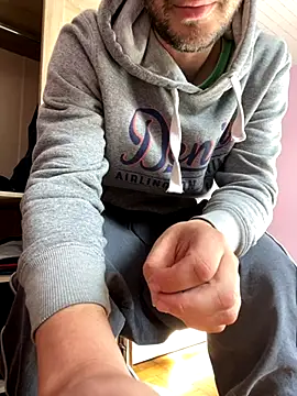 Snapshot of Taxidriver1988 chatting on 29, 9, 2025 Taxidriver1988 online show from 29, 9, 2025