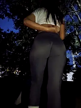 Snapshot of Yuky_ta chatting on 13, 3, 2025 Yuky ta online show from 13, 3, 2025