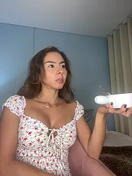 Snapshot of RouseColins chatting on 7, 1, 2025 RouseColins online show from 7, 1, 2025