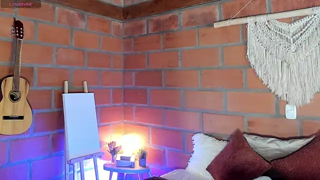 Snapshot of RouseColins chatting on 10, 2, 2026 RouseColins online show from 10, 2, 2026