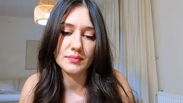 Snapshot of diamond_desiree chatting on 4, 2, 2025 diamond desiree online show from 4, 2, 2025