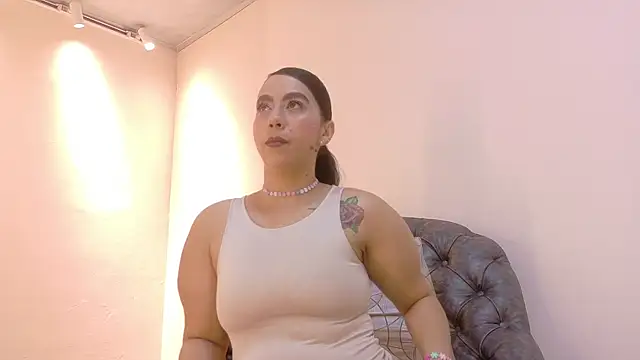 Snapshot of niky_smit chatting on 7, 11, 2025 niky smit online show from 7, 11, 2025