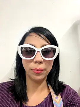 Snapshot of niky_smit chatting on 5, 12, 2025 niky smit online show from 5, 12, 2025