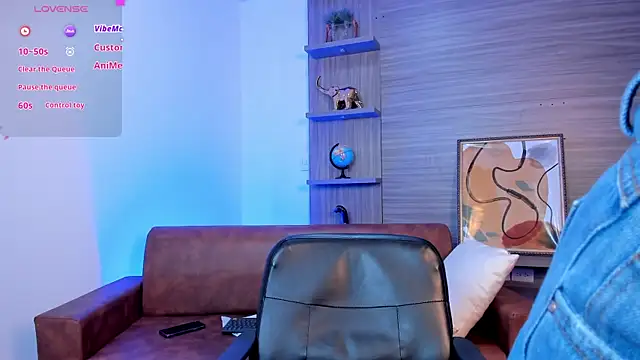 miataylorr1 online show from 28, 2, 2025