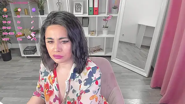 Snapshot of EmaBrownie chatting on 3, 2, 2025 EmaBrownie online show from 3, 2, 2025