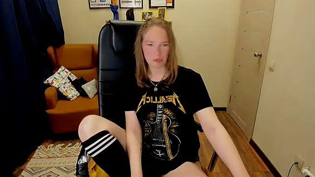  fiona Love online show from 16, 5, 2026
