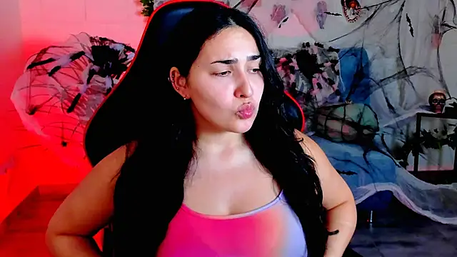 Snapshot of CeceliaJohnson chatting on 28, 10, 2025 CeceliaJohnson online show from 28, 10, 2025