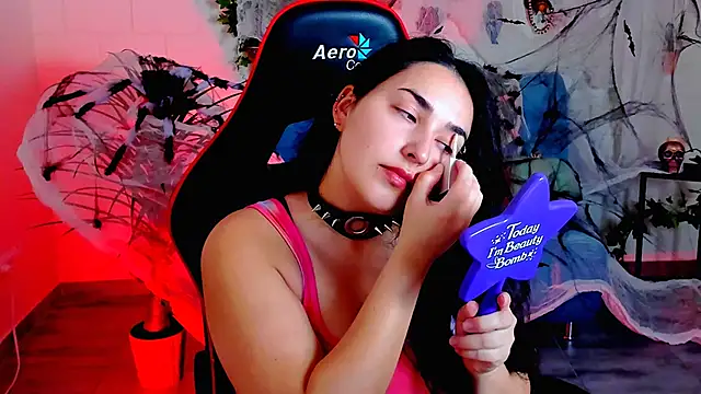 Snapshot of CeceliaJohnson chatting on 29, 10, 2025 CeceliaJohnson online show from 29, 10, 2025