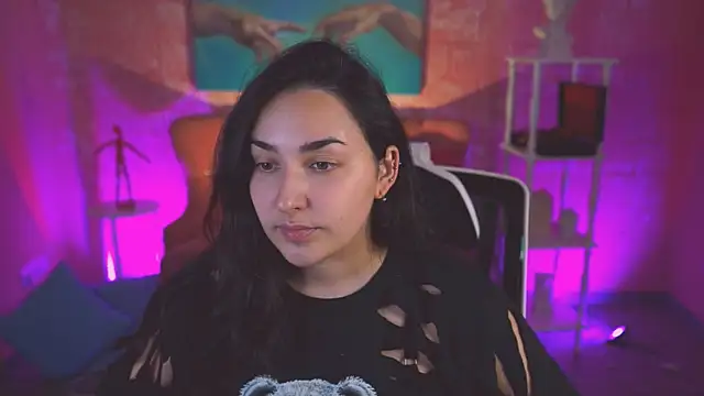 Snapshot of CeceliaJohnson chatting on 5, 11, 2025 CeceliaJohnson online show from 5, 11, 2025