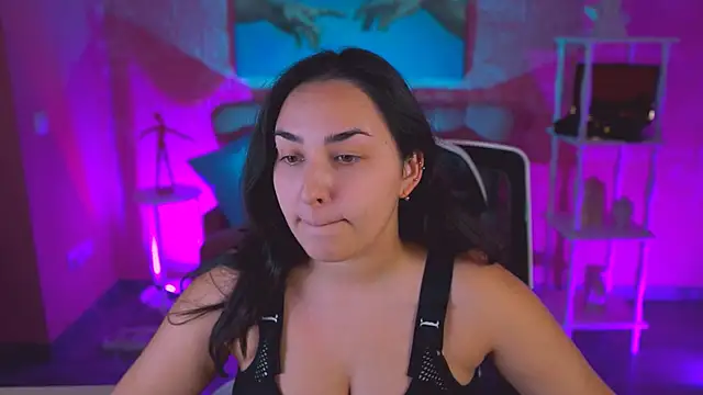 Snapshot of CeceliaJohnson chatting on 12, 11, 2025 CeceliaJohnson online show from 12, 11, 2025