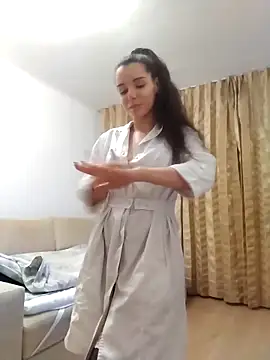 baby sweet girl  online show from 19, 3, 2026