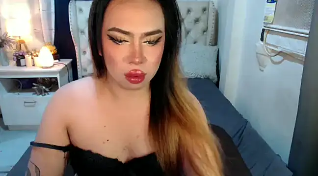 RebecaNextToYou online show from 11, 12, 2024