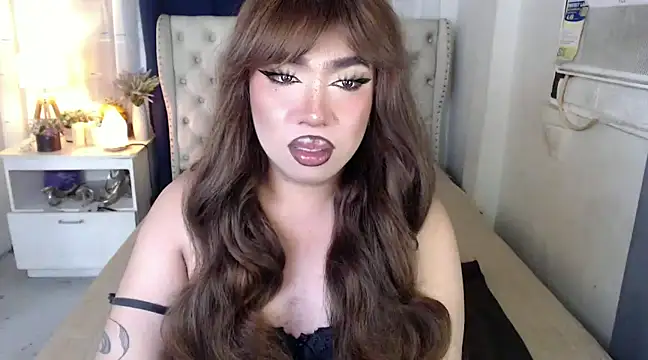 RebecaNextToYou online show from 27, 12, 2024