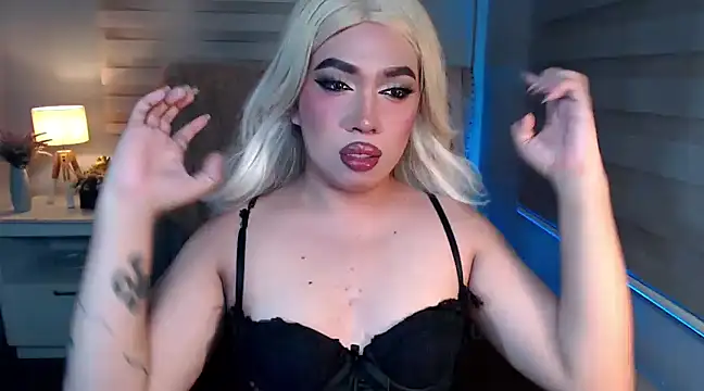 RebecaNextToYou online show from 26, 2, 2025