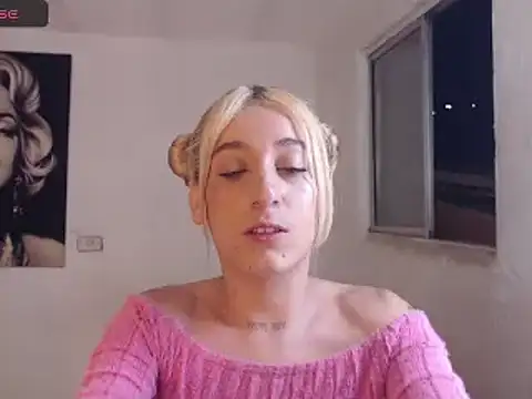 Snapshot of andreahhill chatting on 20, 2, 2025 andreahhill online show from 20, 2, 2025