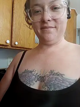 Snapshot of julimonroe chatting on 20, 2, 2025 julimonroe online show from 20, 2, 2025