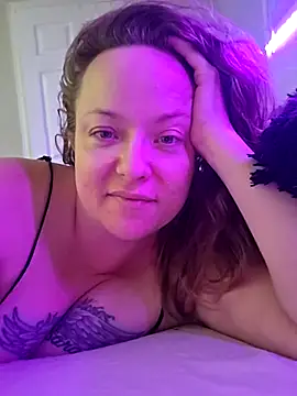 Snapshot of julimonroe chatting on 27, 2, 2025 julimonroe online show from 27, 2, 2025