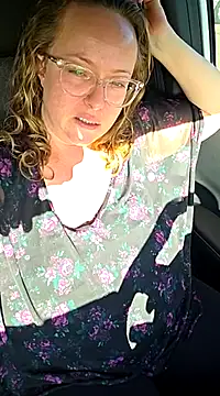 Snapshot of julimonroe chatting on 13, 3, 2025 julimonroe online show from 13, 3, 2025