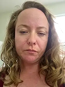 Snapshot of julimonroe chatting on 17, 3, 2025 julimonroe online show from 17, 3, 2025