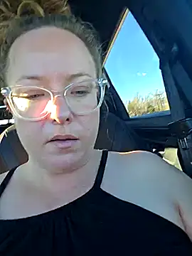 Snapshot of julimonroe chatting on 18, 3, 2025 julimonroe online show from 18, 3, 2025