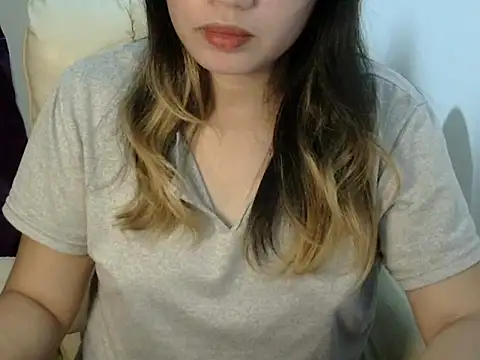    zurIII09  online show from 10, 9, 2025