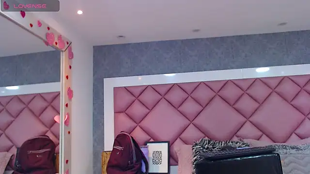 Snapshot of DanielaDuff chatting on 24, 6, 2026 DanielaDuff online show from 24, 6, 2026